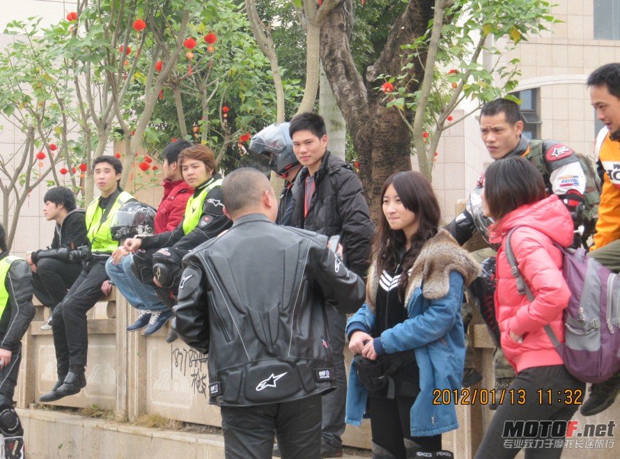 QQ截图20120115004156.jpg
