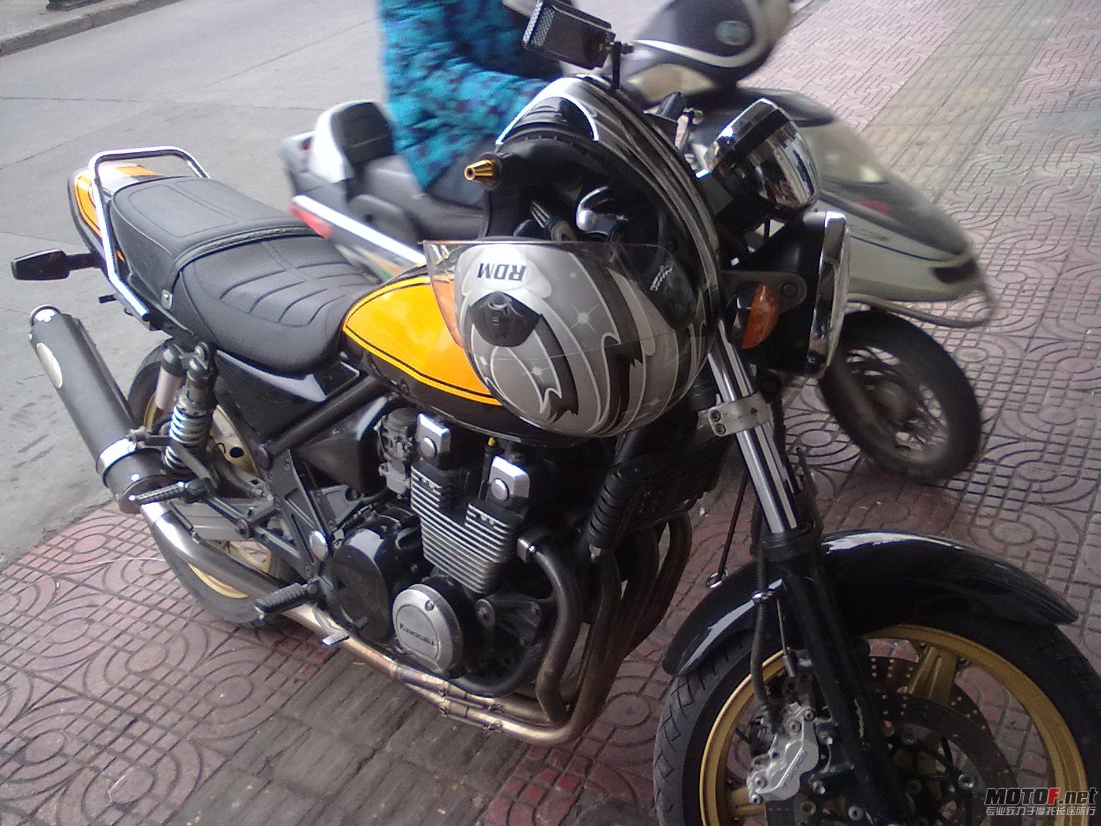 20120113694.jpg