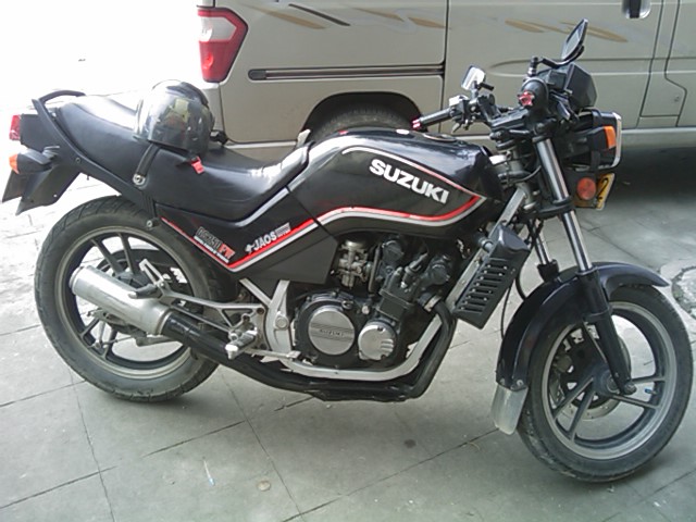 GS250FW