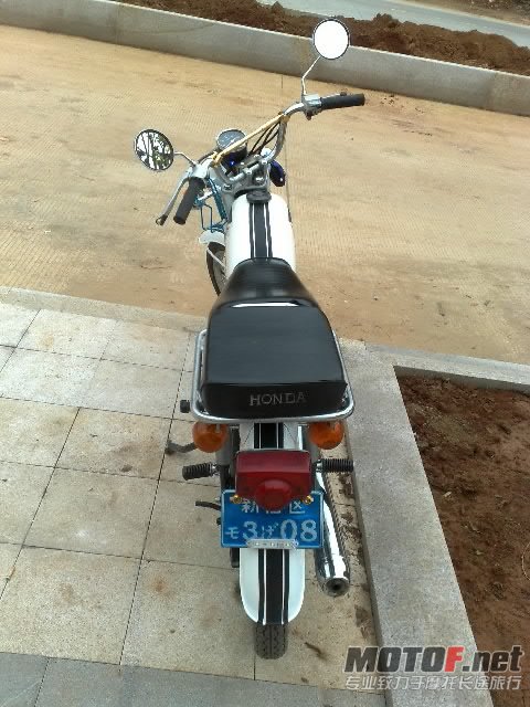 20120205629-001.jpg