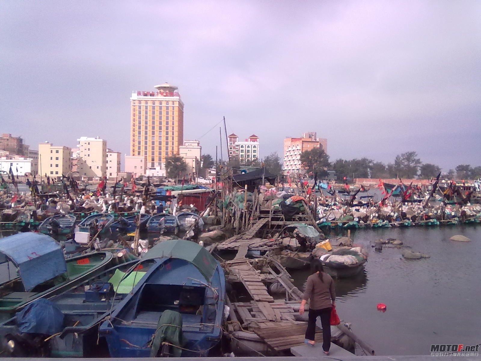 20120206553.jpg