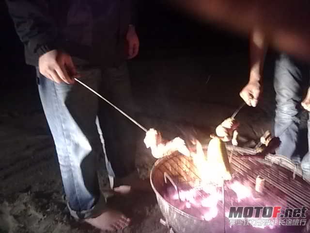 20120206598.jpg