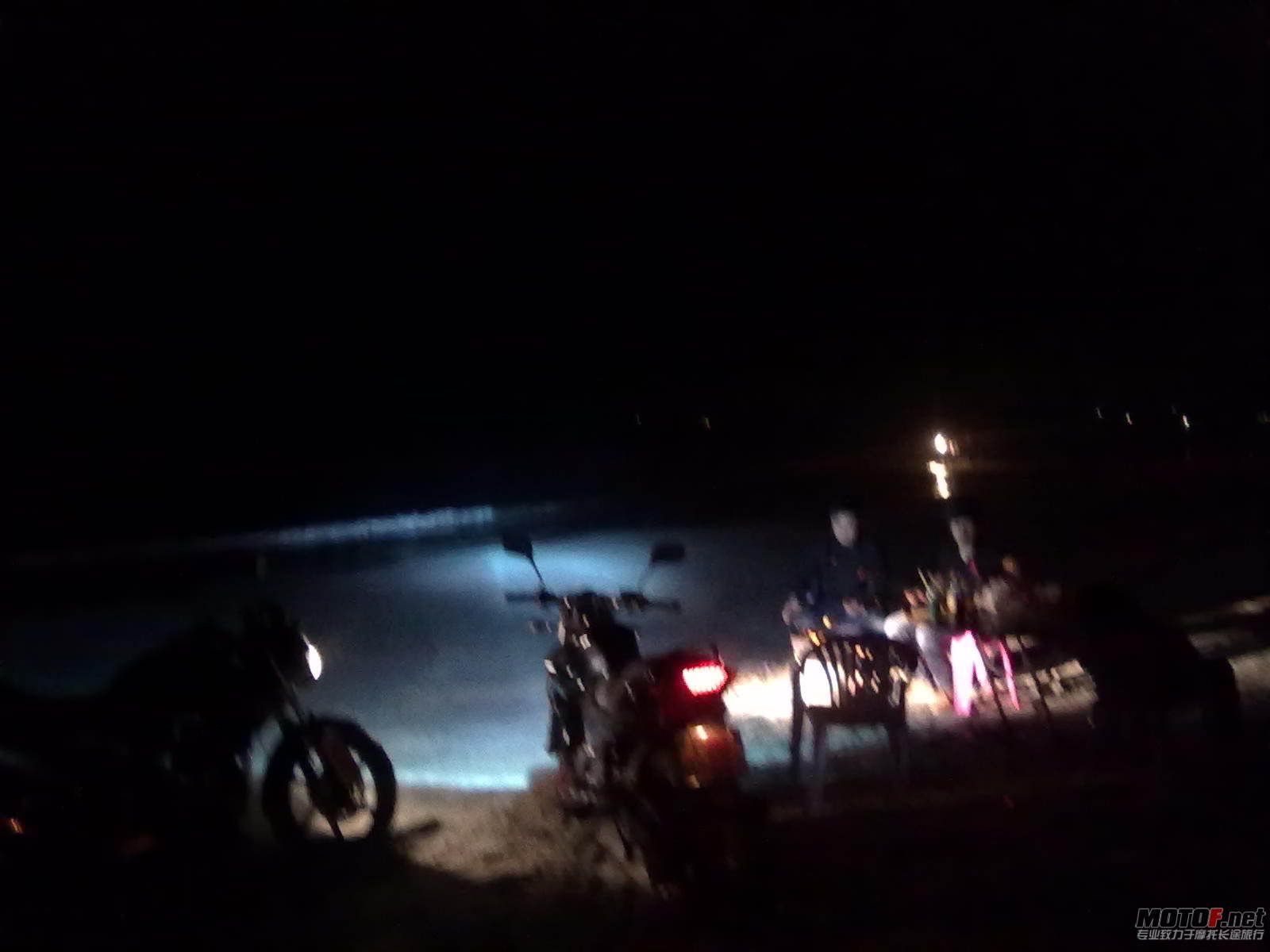 20120206603.jpg