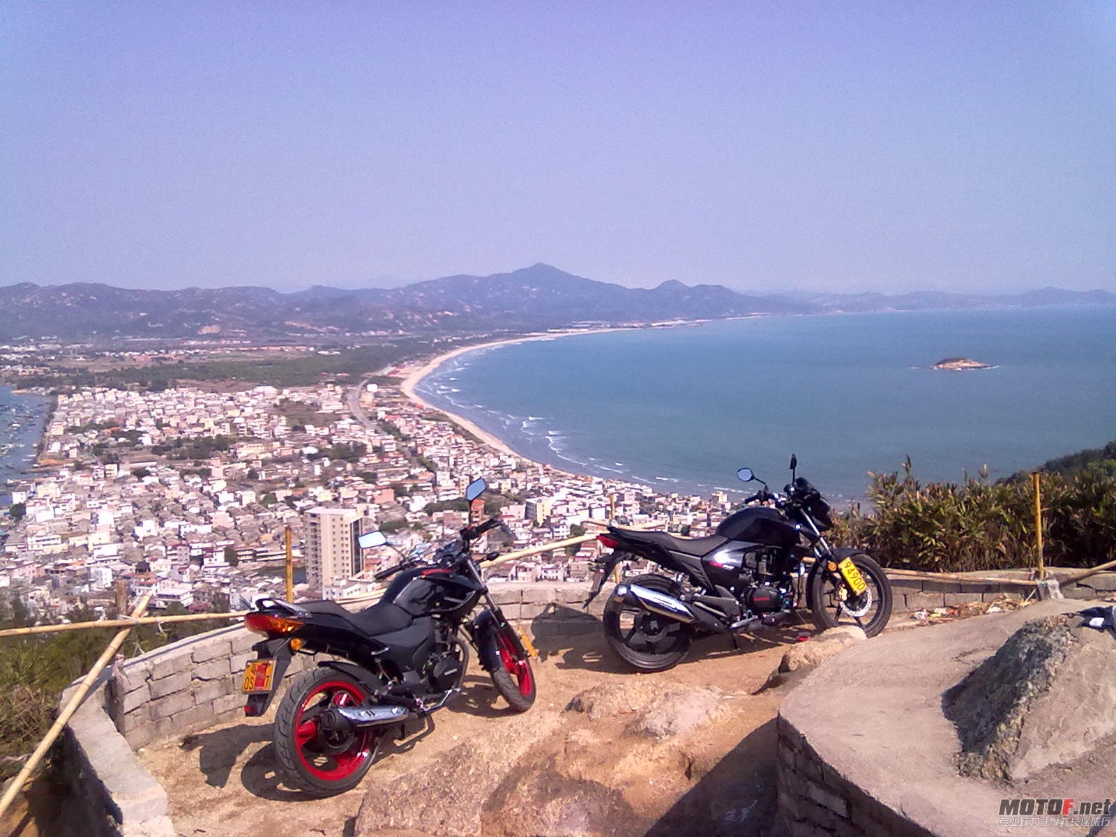 20120207645.jpg