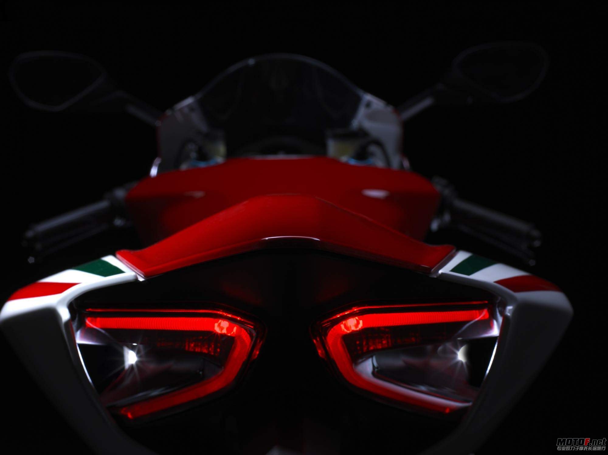 Ducati 1199 Panigale 12  6.jpg