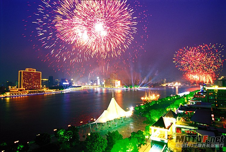 白鹅潭烟花01.jpg
