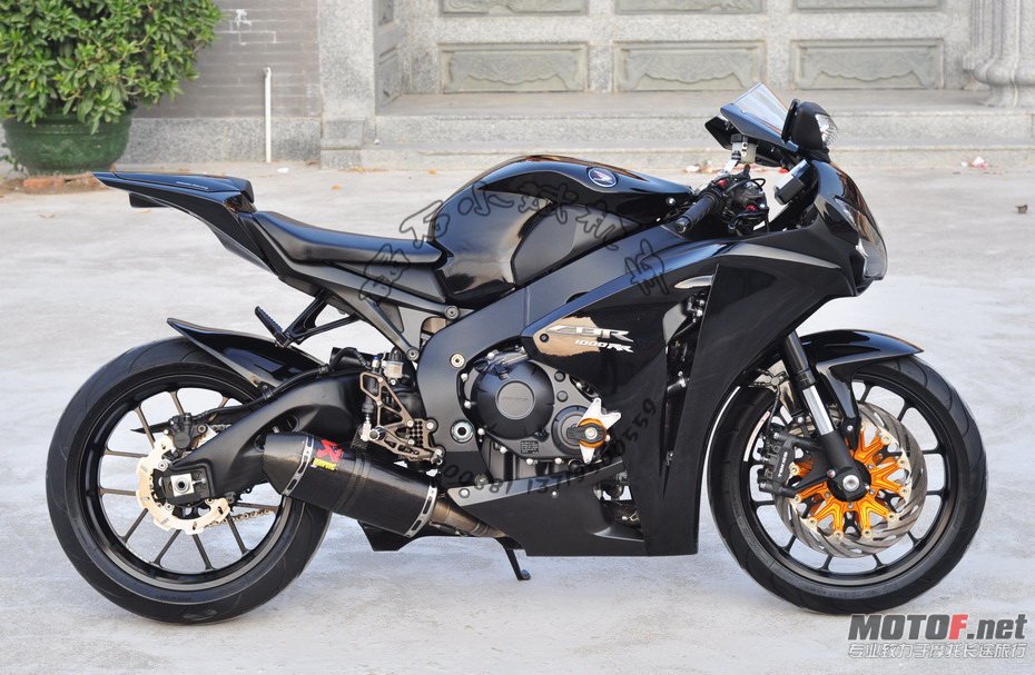 08CBR1000 (17).JPG