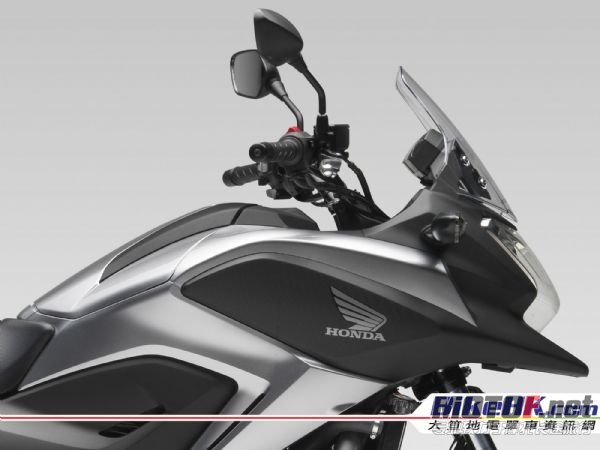 _size600_NC700X_16.jpg