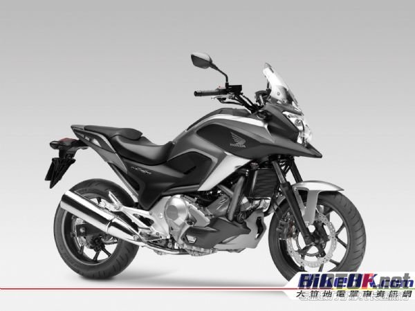 _size600_NC700X_03.jpg