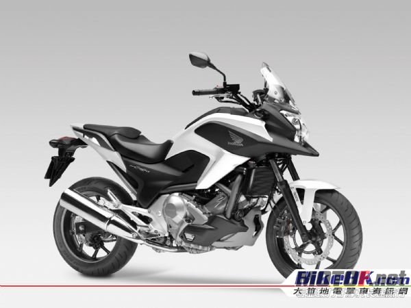 _size600_NC700X_04.jpg