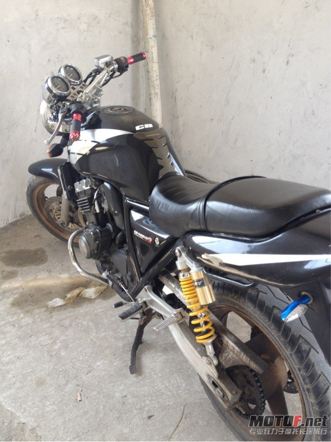 CB400.jpg