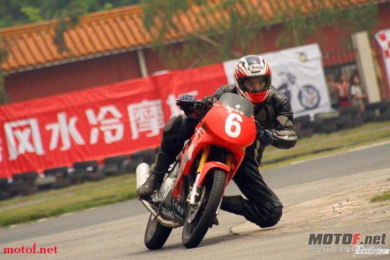 20090522_e7de85cd6f9709c7e7c5fd4Rm3mSQNmf.jpg