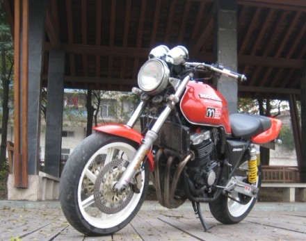 CB400.jpg