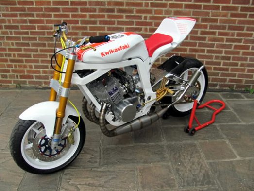 streetbike-suzuki-gsx-r400-kawasaki-h2-750-02-85463.jpg
