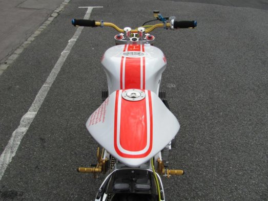 streetbike-suzuki-gsx-r400-kawasaki-h2-750-04-599ef.jpg