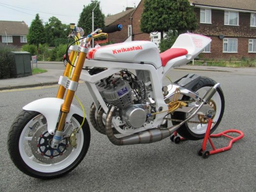 streetbike-suzuki-gsx-r400-kawasaki-h2-750-09-1431f.jpg
