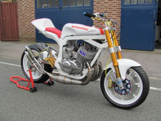 streetbike-suzuki-gsx-r400-kawasaki-h2-750-14-02f66.jpg
