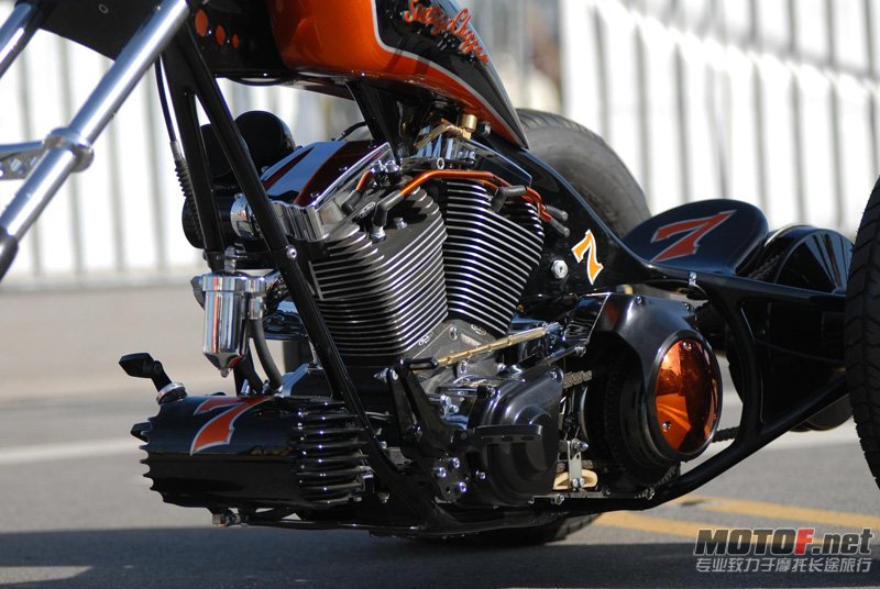 trike-santiago-chopper-img11.jpg
