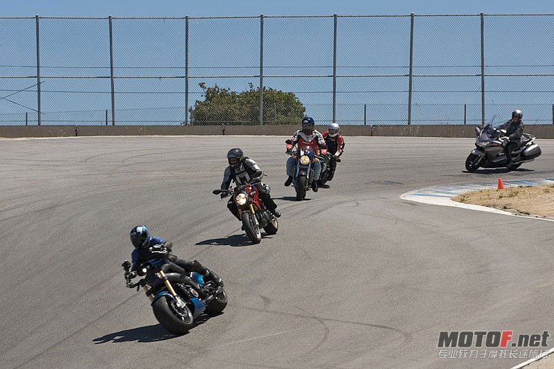 streetfighter-motomorphic-jafm-05.jpg