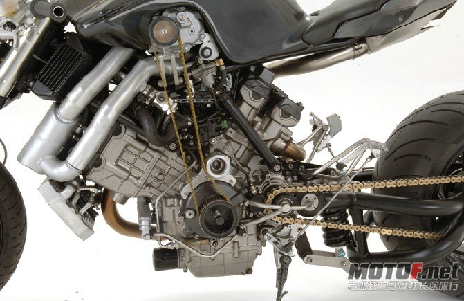 honda-1000-vtr-turbo-a04.jpg