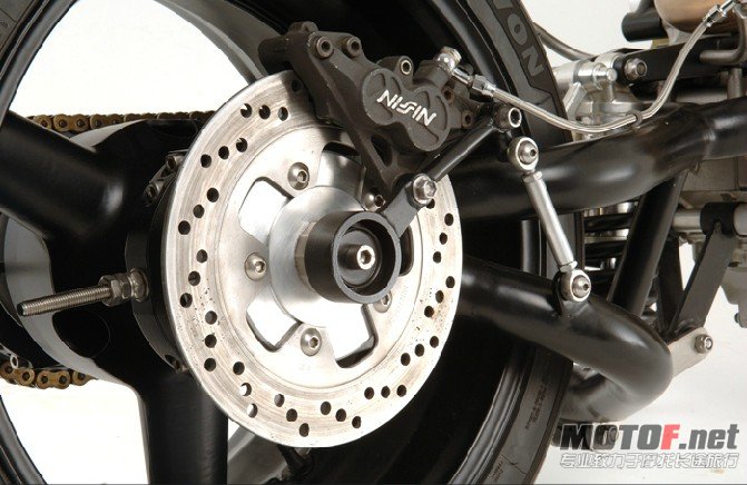 honda-1000-vtr-turbo-a09.jpg
