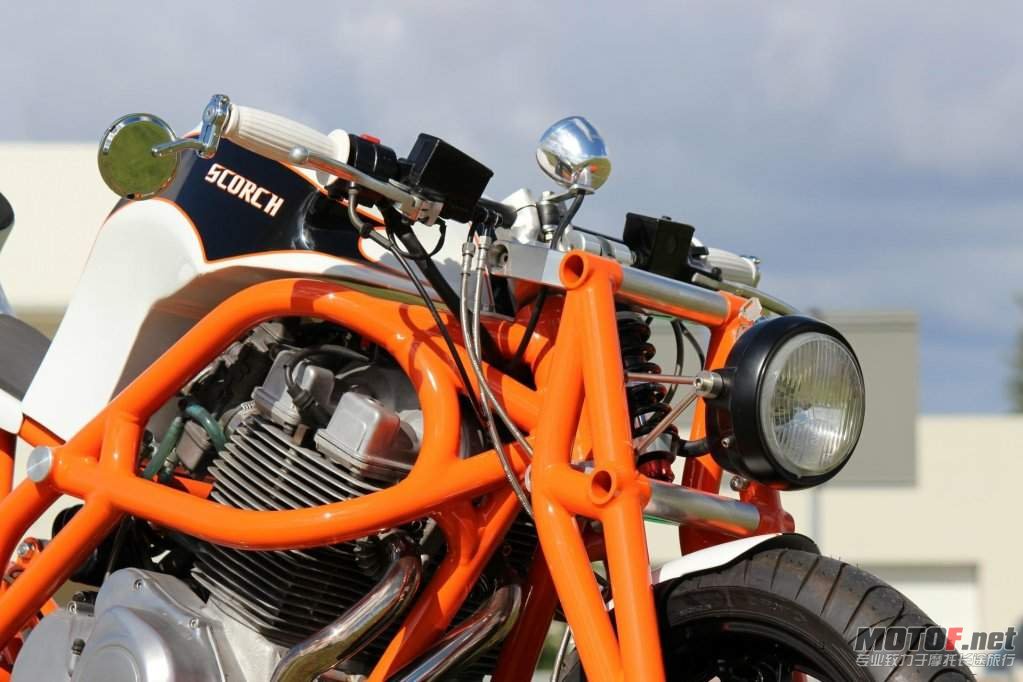 Custom Scorch Laverda 1000  3.jpg