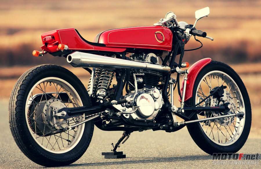Yamaha SR400 by Skull Motorcycles  1.jpg