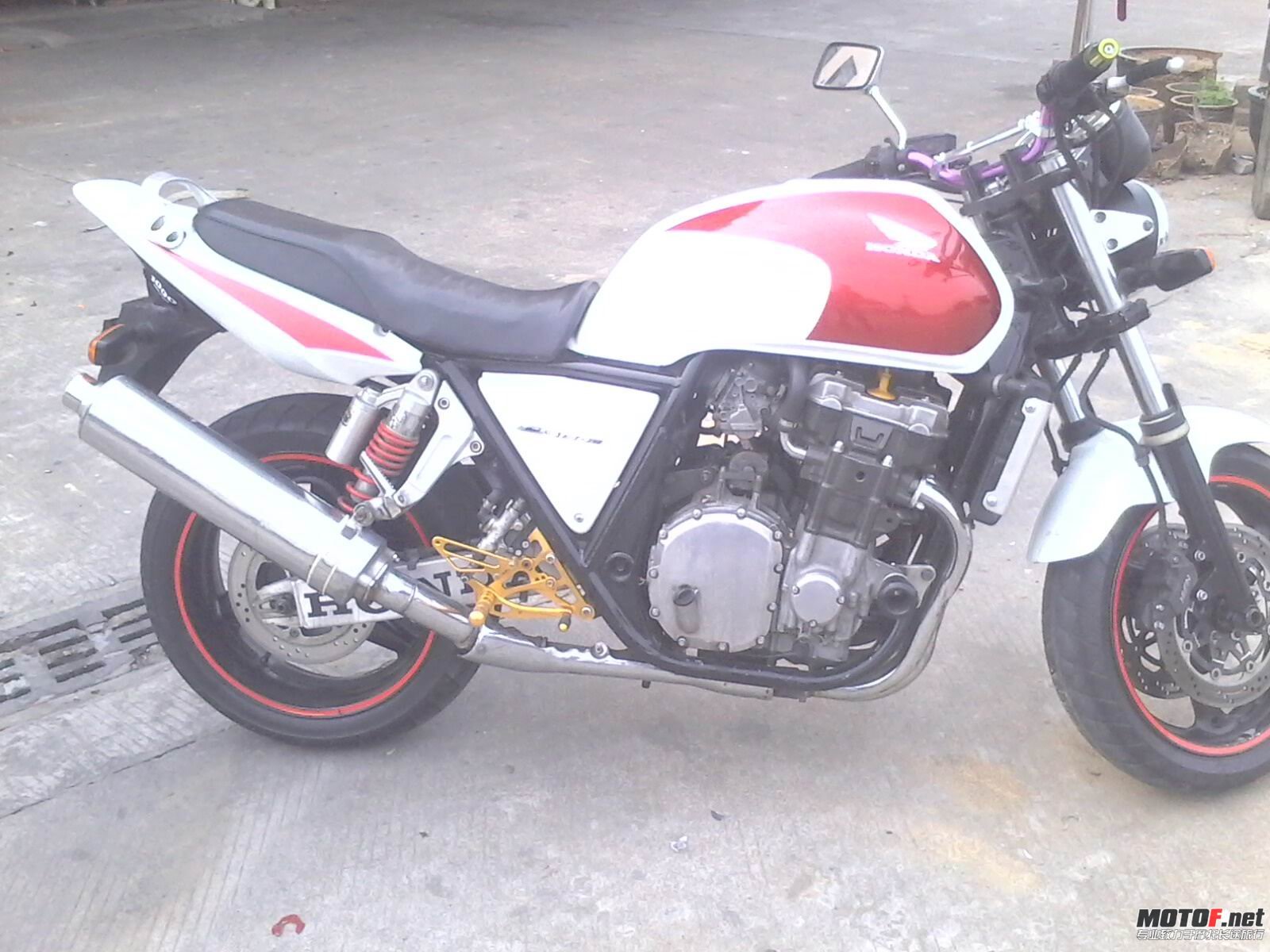 VR9SP{YB{4D{(V4V@J3BW$9.jpg