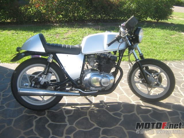 GSX250cafe.jpg