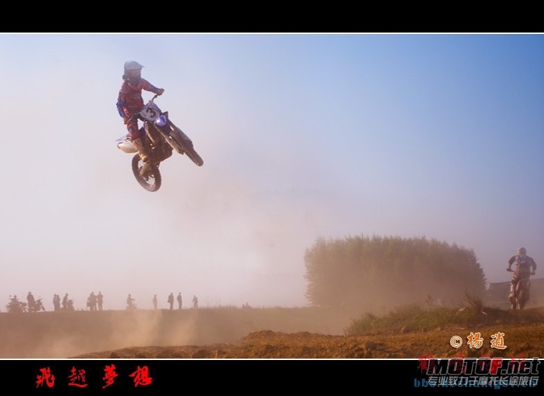 111205130559f3f095c6d850b7.jpg