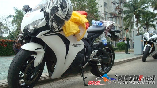 170859jb4llfx39q3z9vcf.jpg