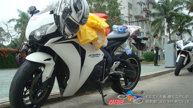 170859jb4llfx39q3z9vcf.jpg