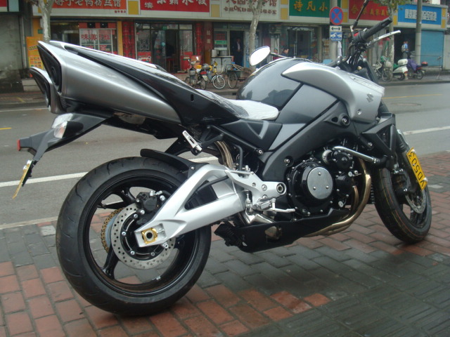 爱车B1.jpg
