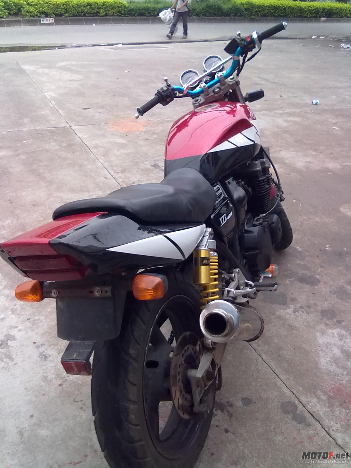 20120427323.jpg