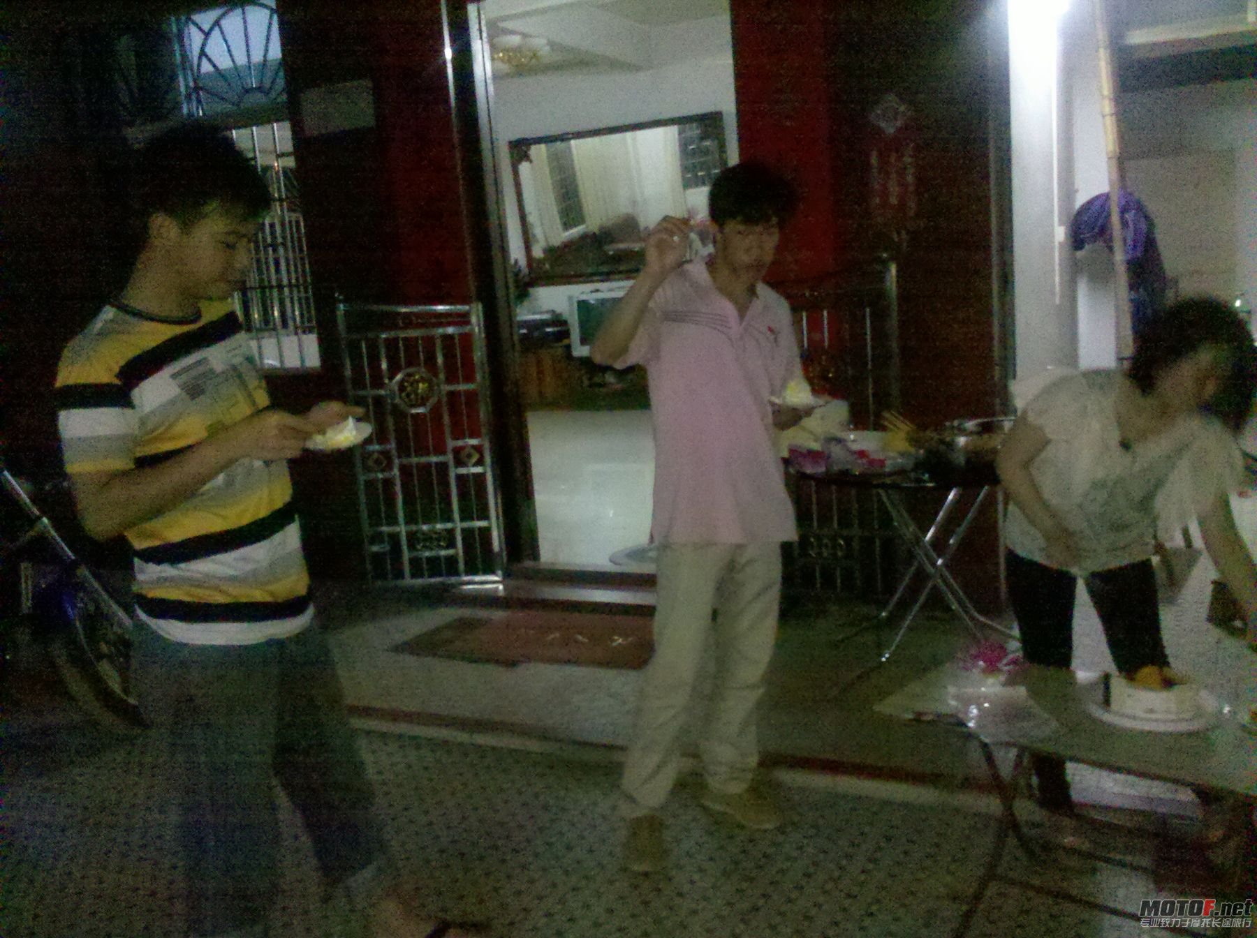 2012-04-29_19-23-32_951.jpg