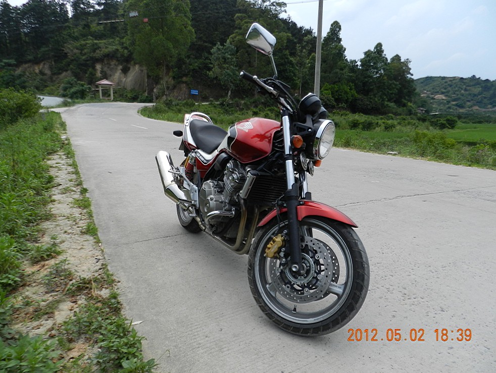 QQ截图20120502232336.jpg