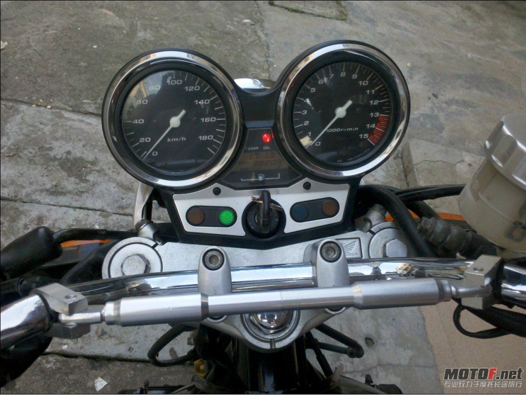 QQ截图20120502210109.jpg
