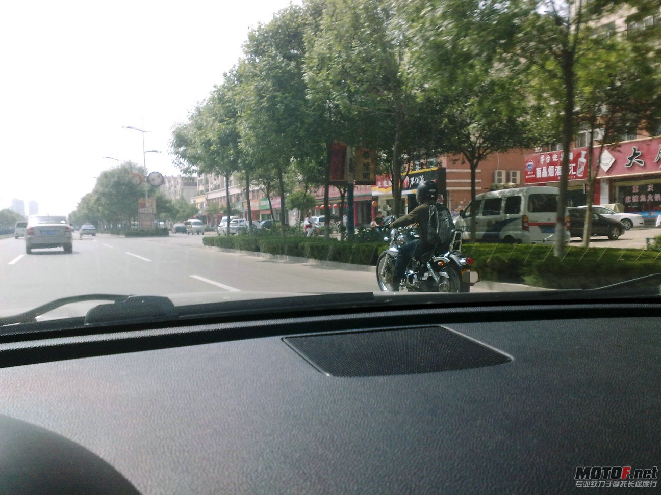 20120506975.jpg
