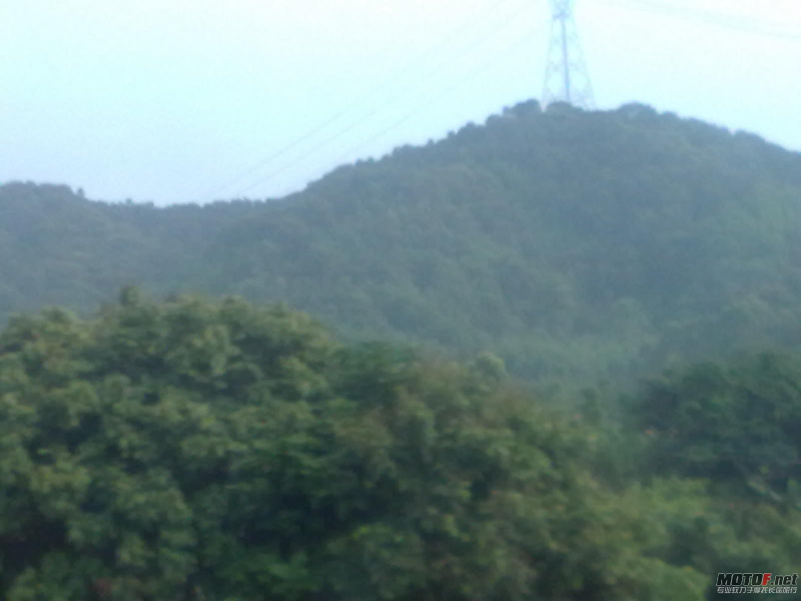 坐车回家的路上！