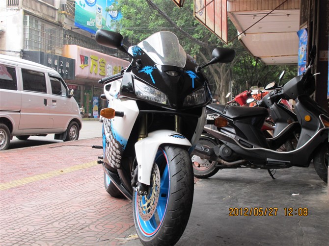 153351kl6555cifi95j71u.jpg