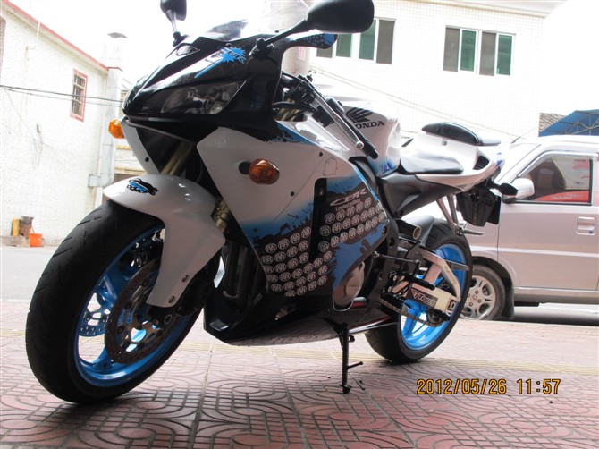 1542135l6zr5nulqu5rrwd.jpg