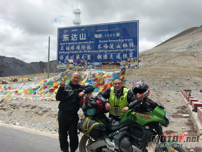 12，西藏如美镇出发两小时后，到达公路最高点，东达山，海拔5008米，高反出现，呼吸急促。.JPG