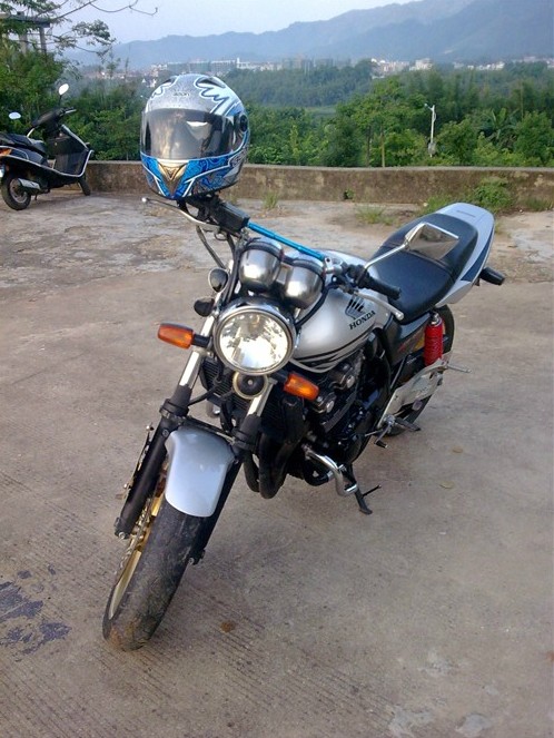 QQ截图20120608224021.jpg