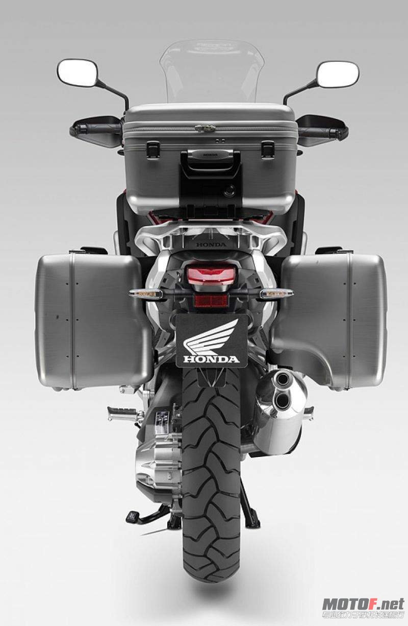 Honda crosstourer-se  1.jpg