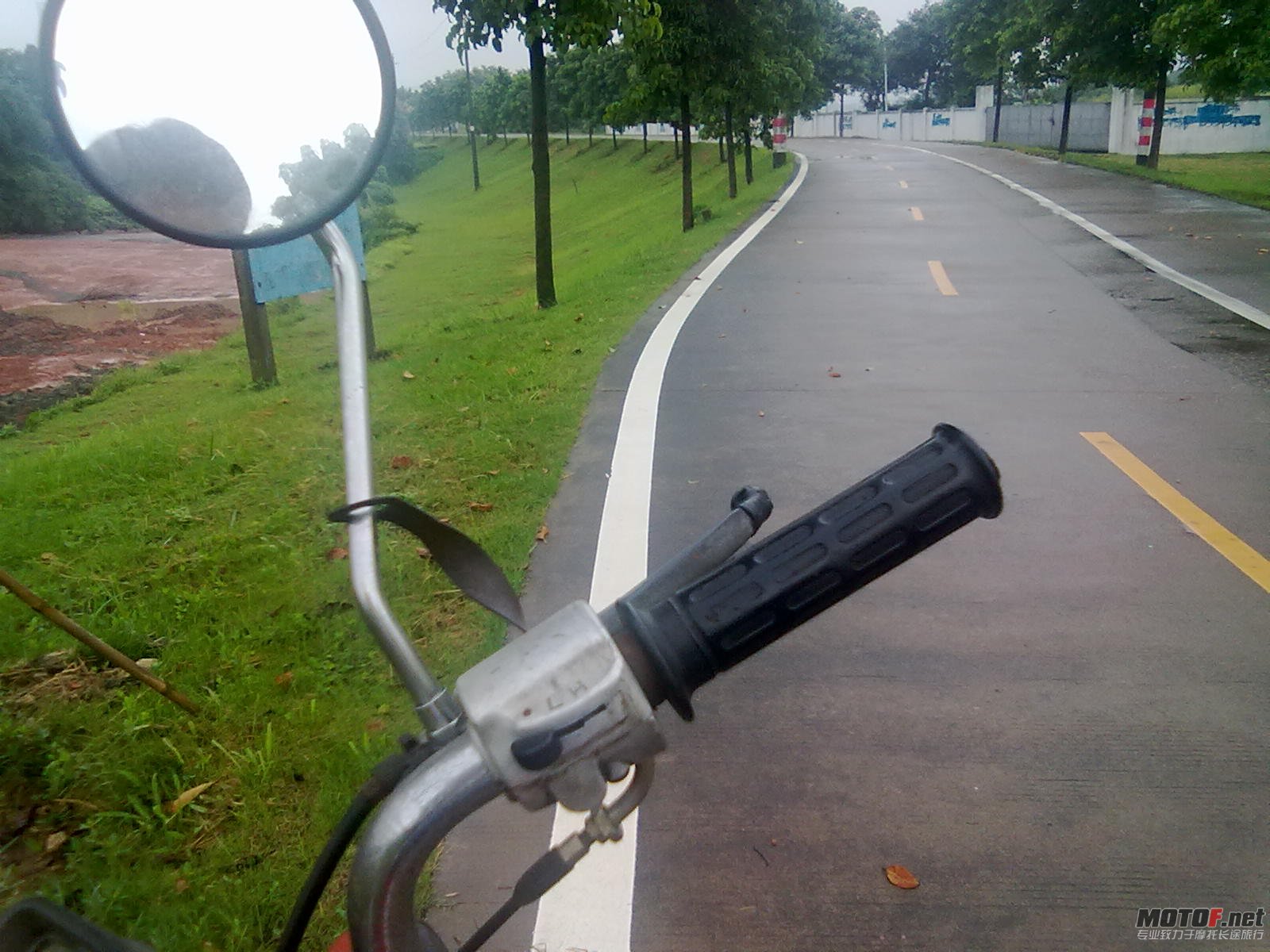 20120622998.jpg