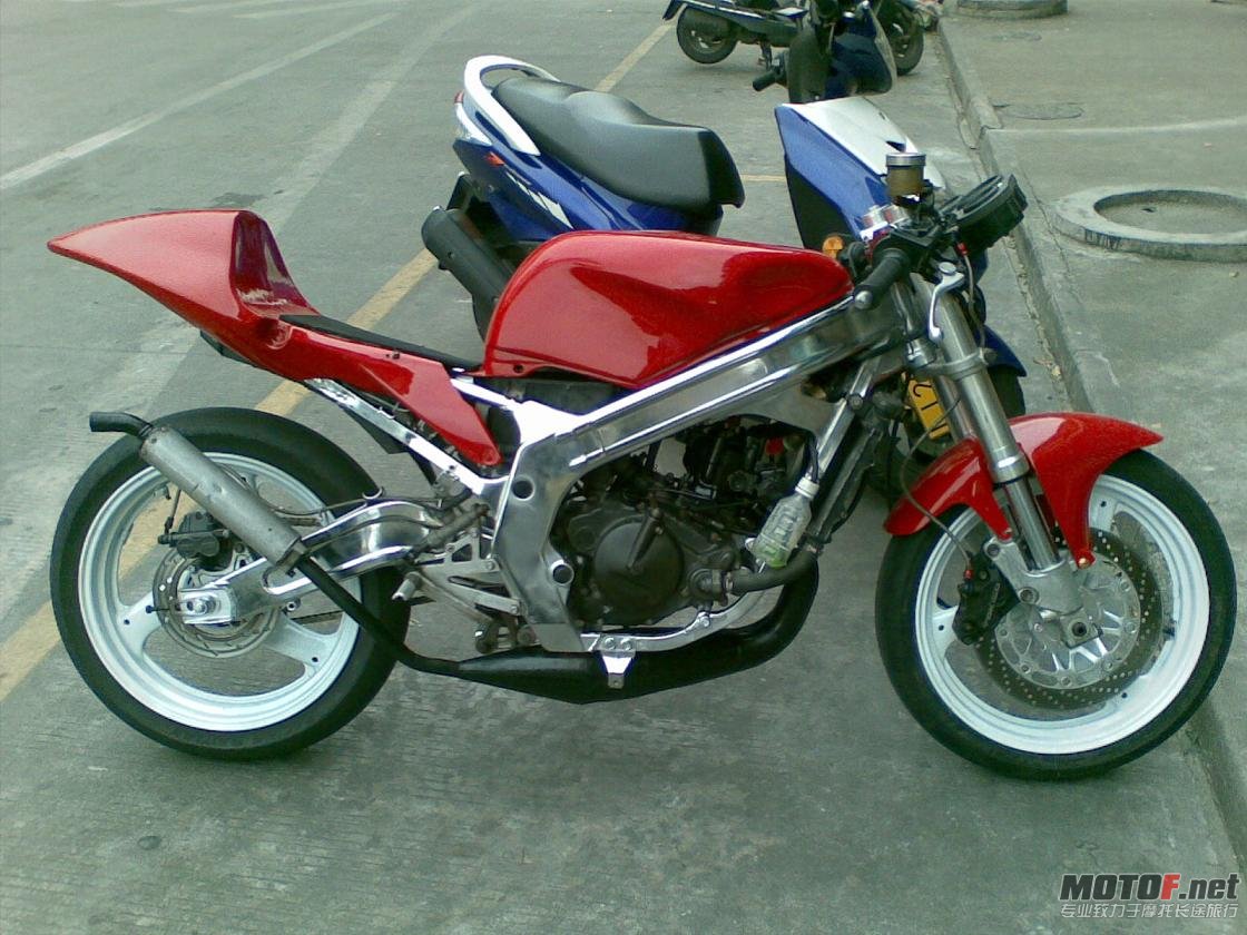 RG125 (7).jpg