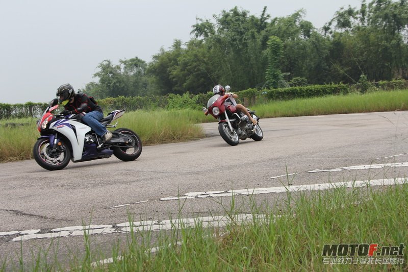 IMG_2374_调整大小.JPG