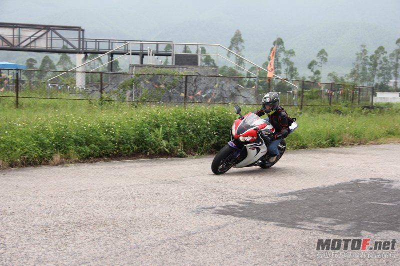 IMG_2382_调整大小.JPG