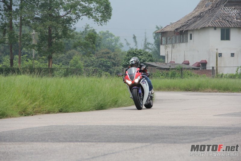 IMG_2389_调整大小.JPG