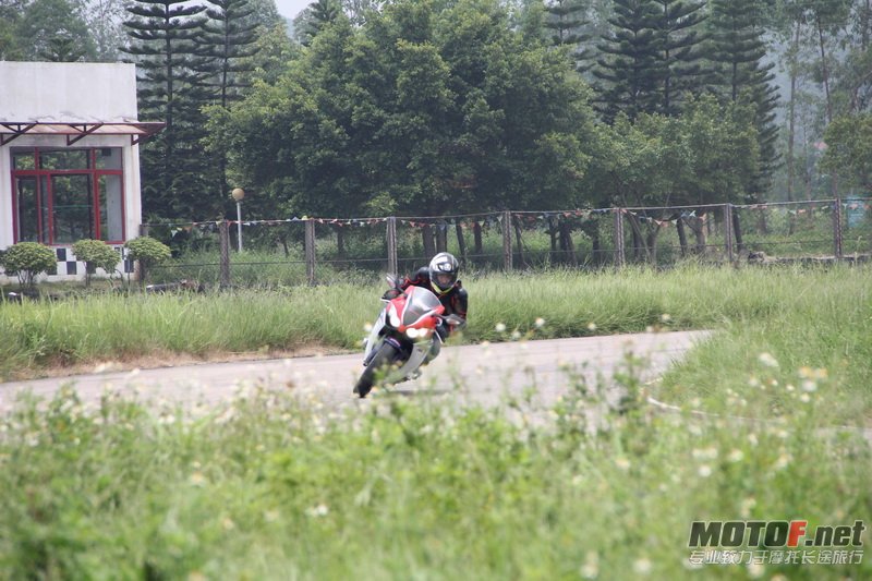 IMG_2402_调整大小.JPG